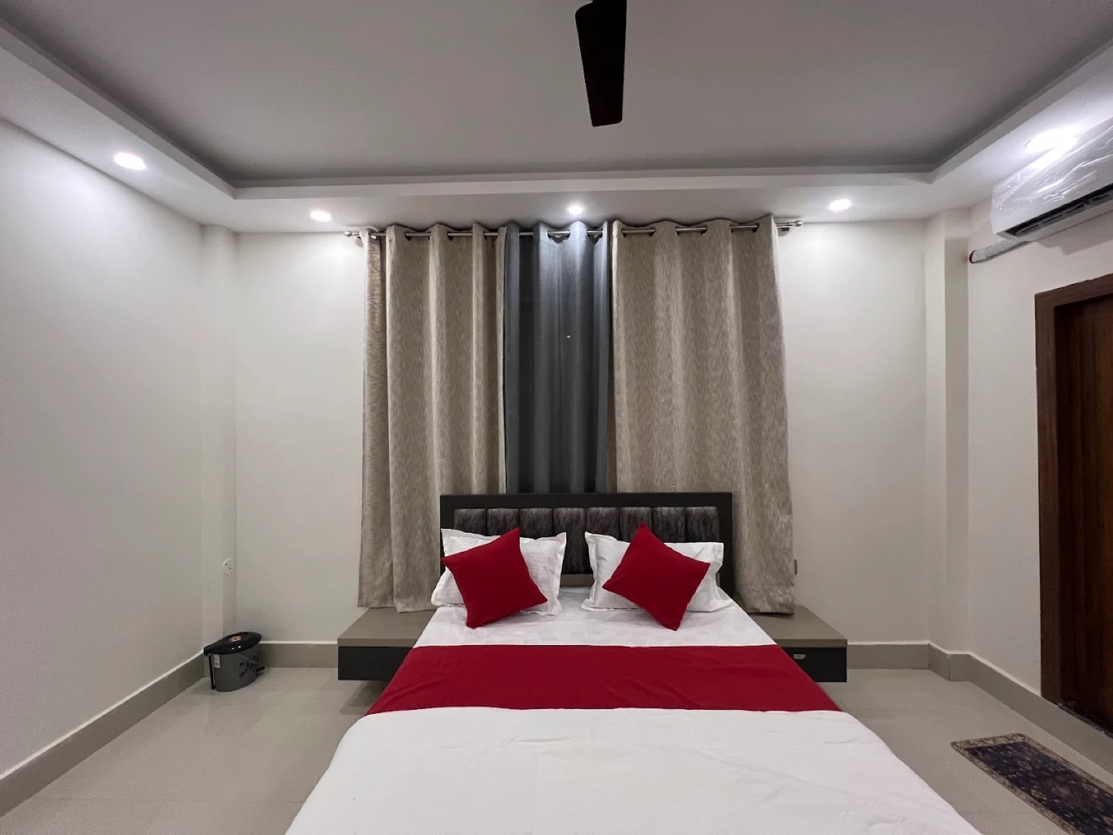 Super Deluxe Room at Shri Nath Palace, Deoghar